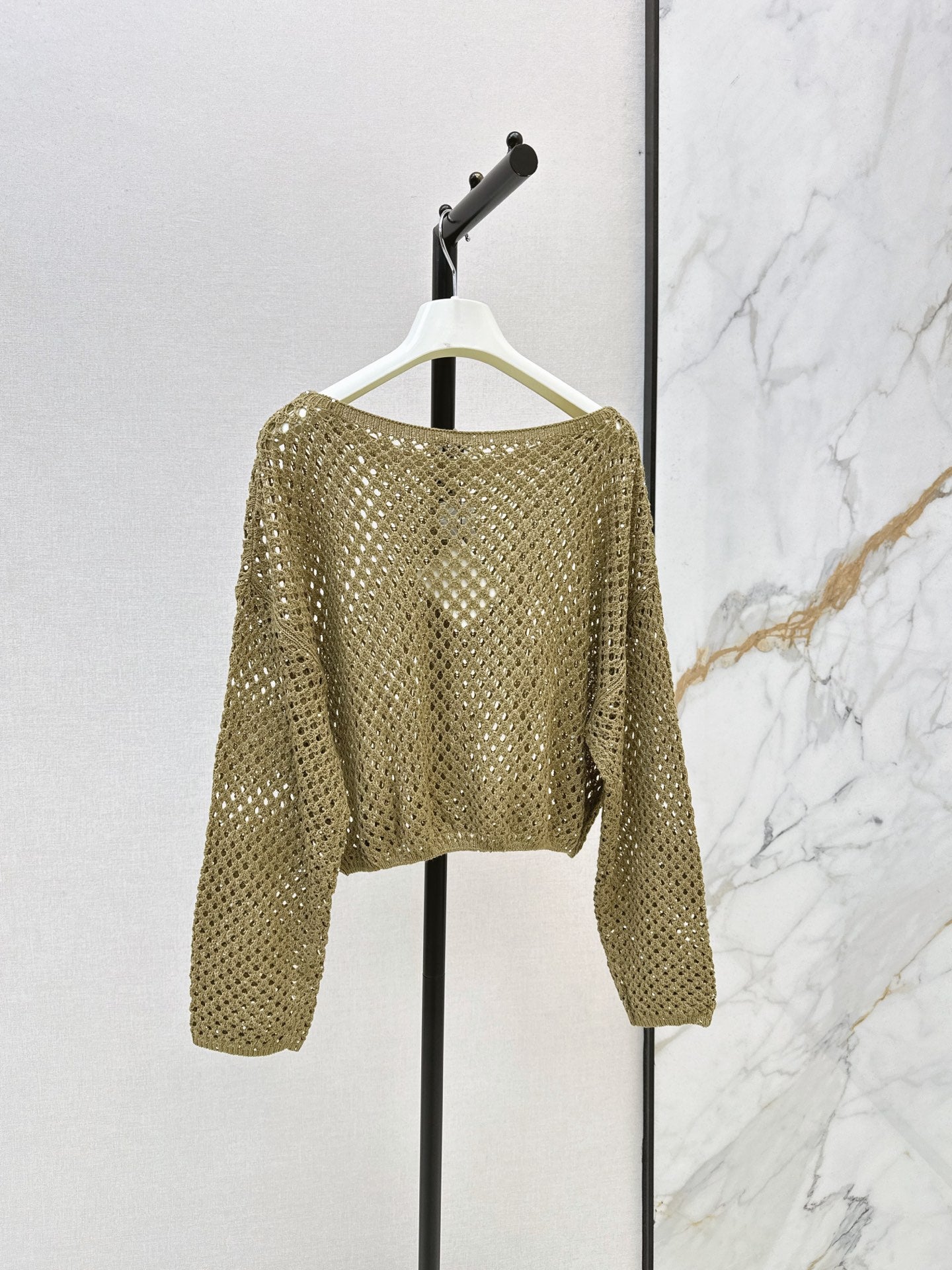 26FW Long-sleeve knit top with cut-out detail and new logo embroidery 🤍
