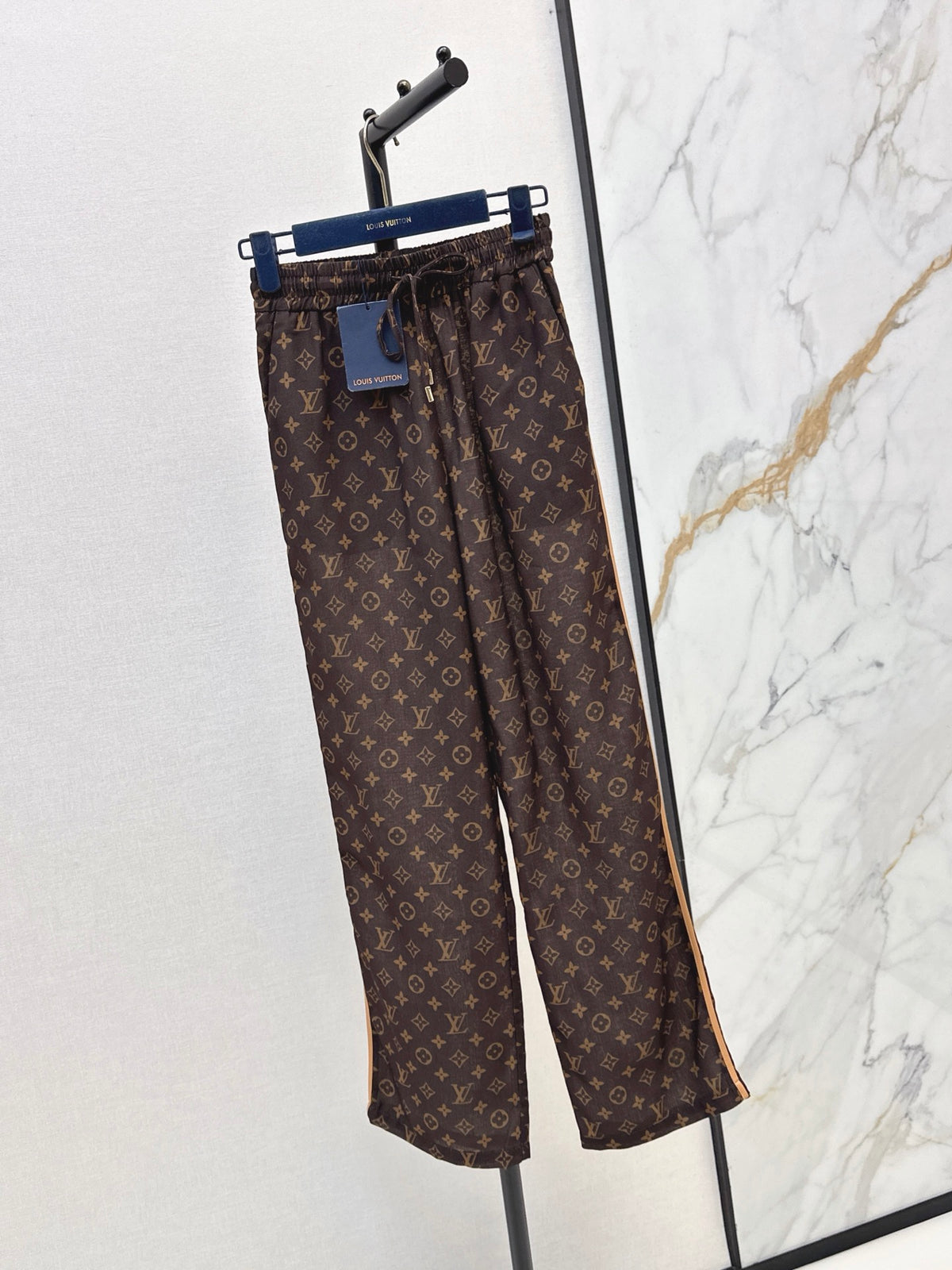 26FW New Monogram Print Straight-Leg Pants with Elastic Waist 🤎