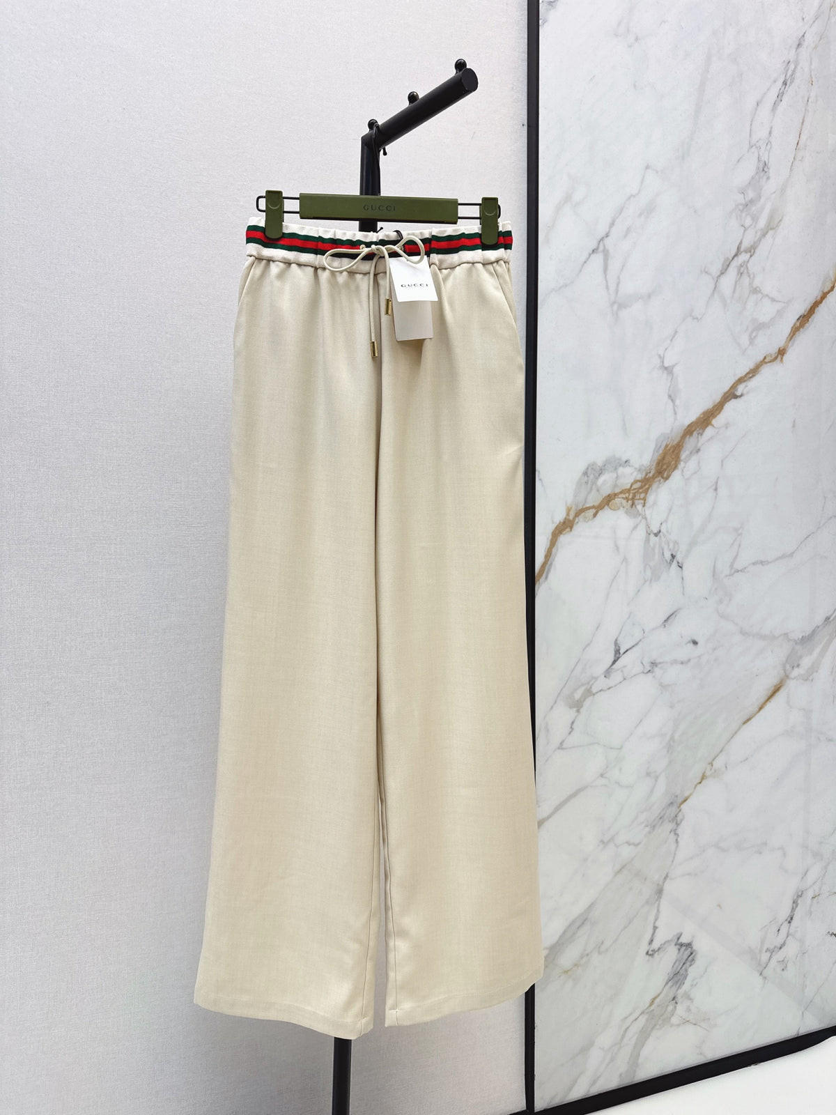 26FW New Logo Color-Block Webbing Straight-Leg Trousers 🤍