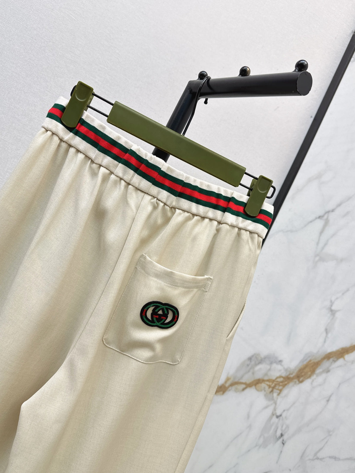 26FW New Logo Color-Block Webbing Straight-Leg Trousers 🤍