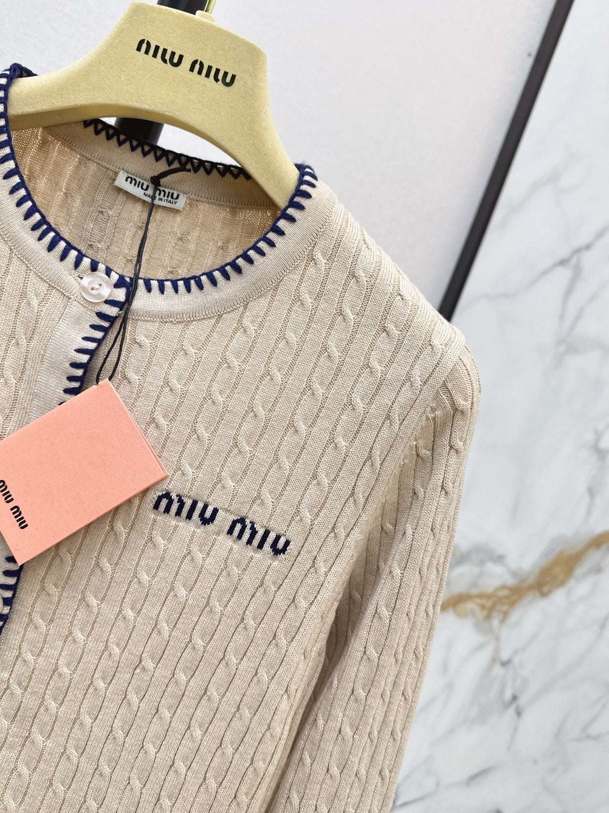 26FW New Classic Cardigan with Contrast Piping 🤍