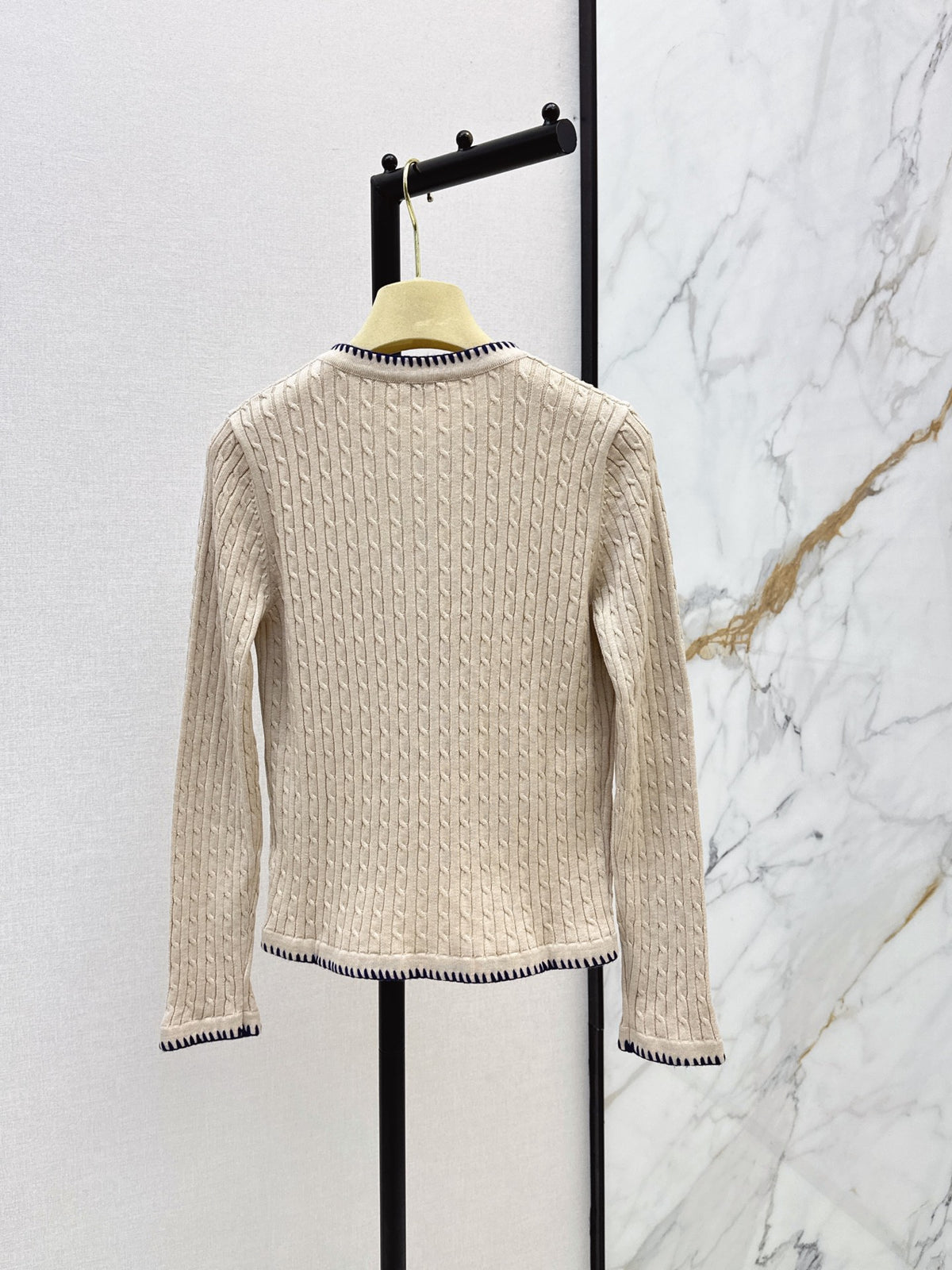 26FW New Classic Cardigan with Contrast Piping 🤍