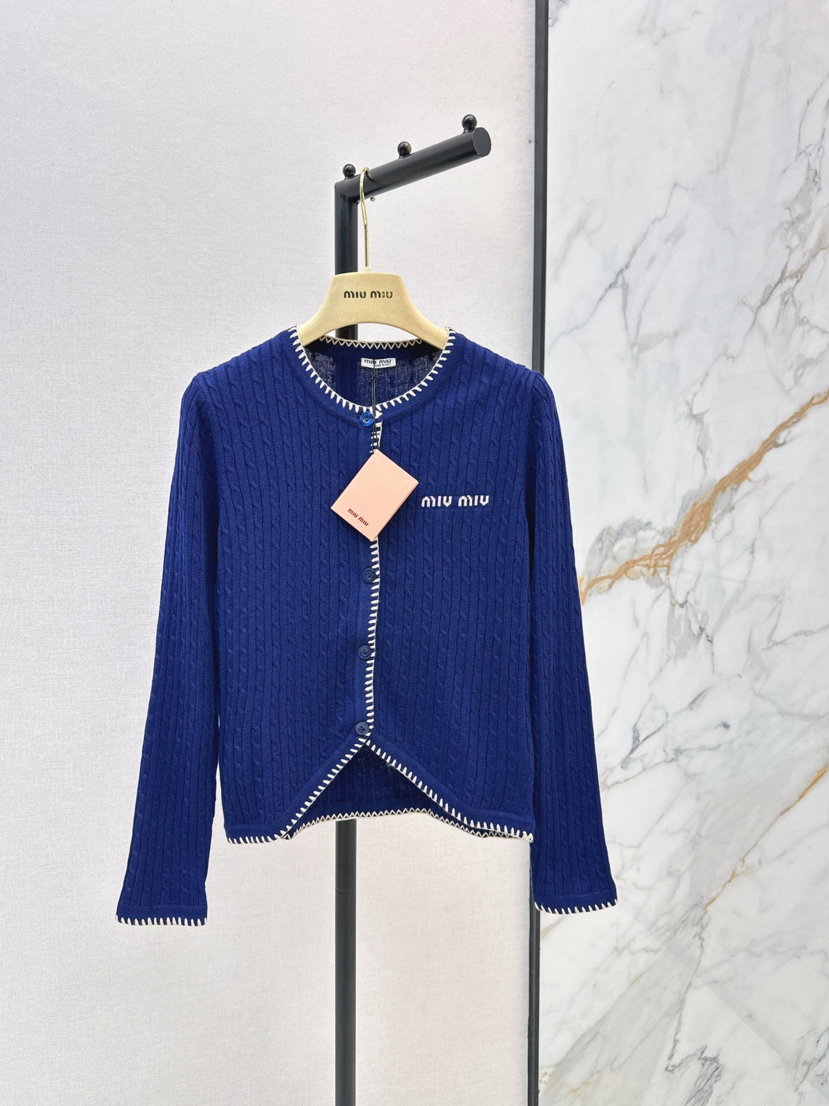 26FW New Classic Cardigan with Contrast Piping 🤍