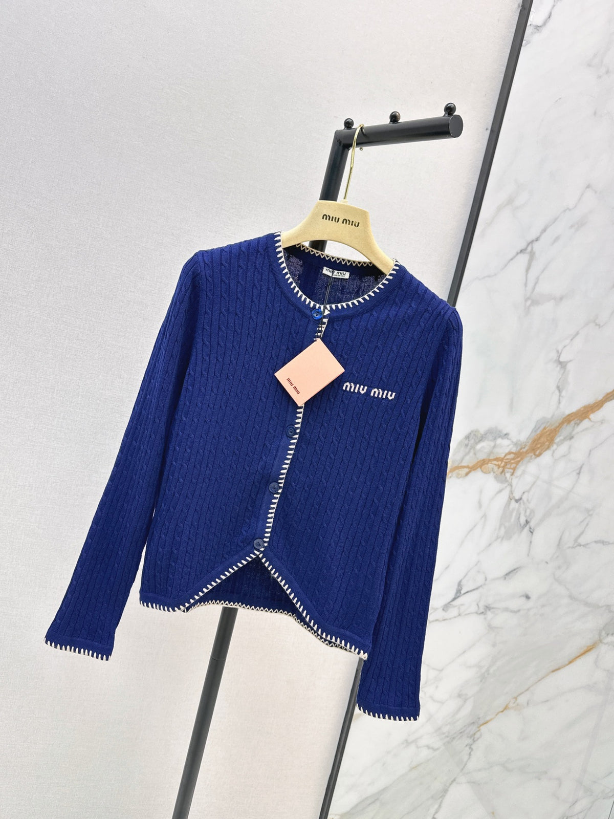 26FW New Classic Cardigan with Contrast Piping 🤍