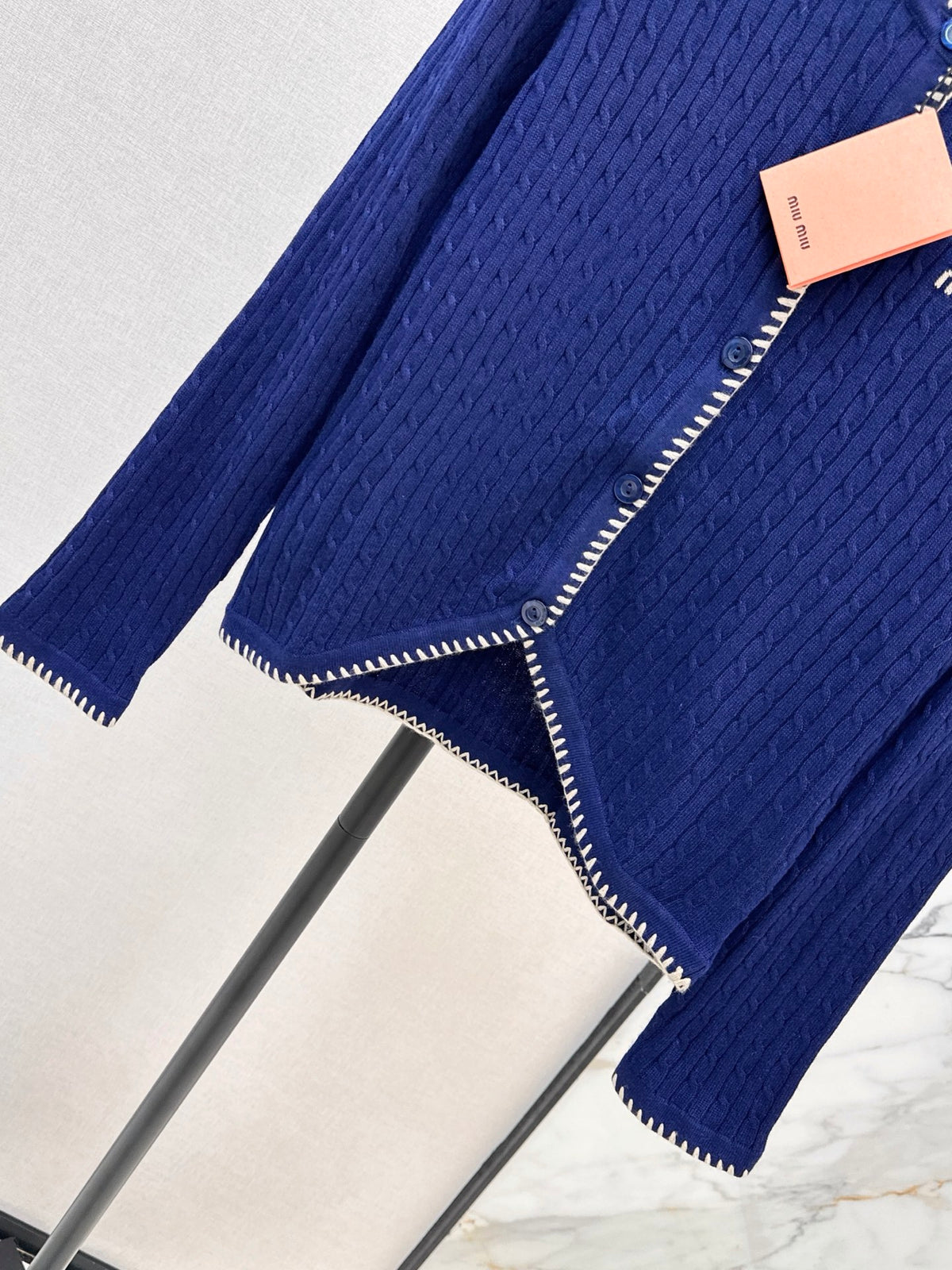 26FW New Classic Cardigan with Contrast Piping 🤍