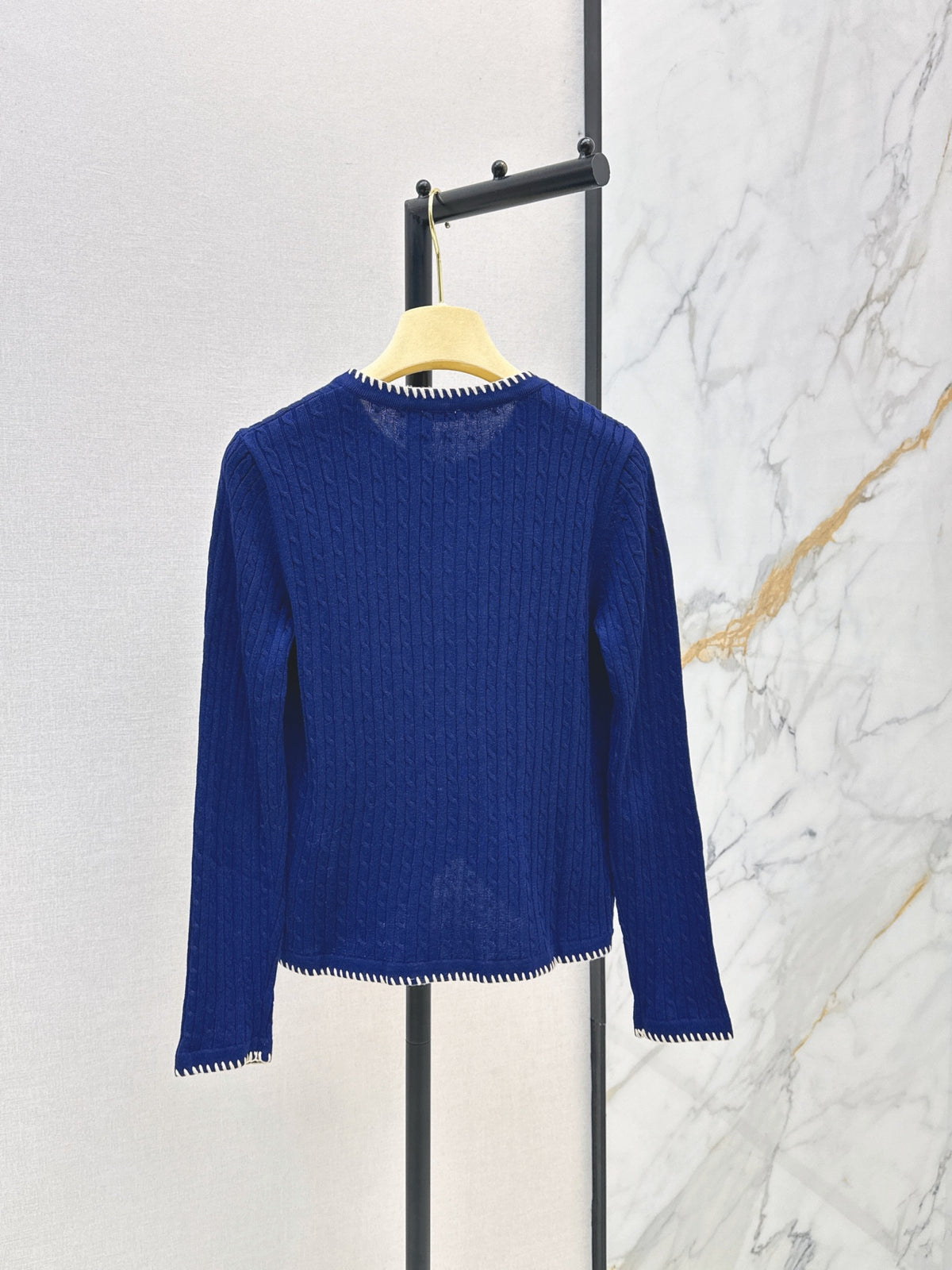 26FW New Classic Cardigan with Contrast Piping 🤍