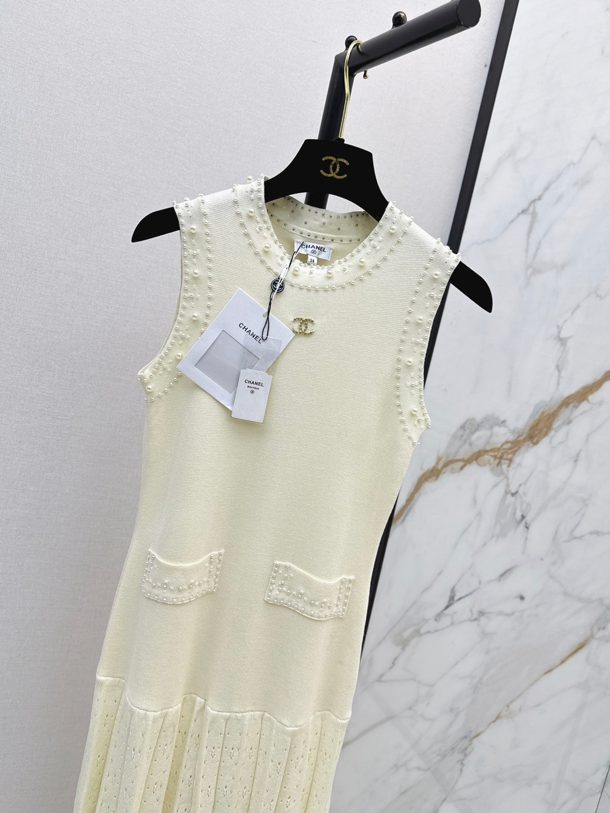 26FW New Beaded Sleeveless Knit Dress 🤍