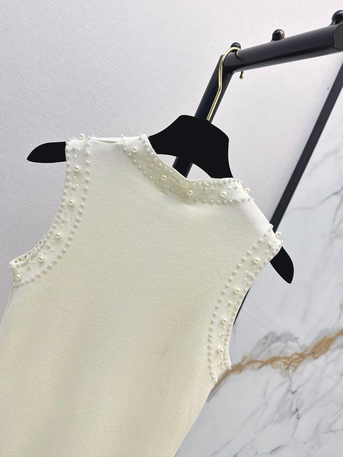 26FW New Beaded Sleeveless Knit Dress 🤍