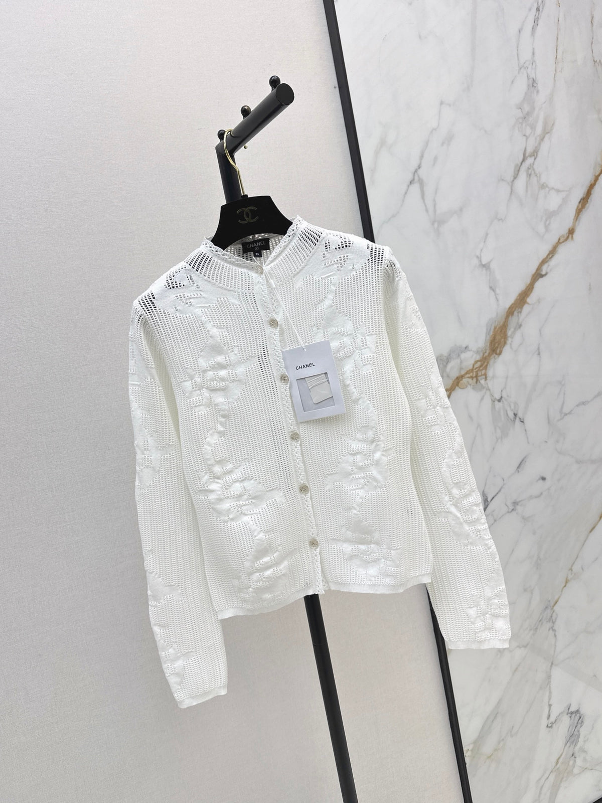 26FW New Cut-out Floral Jacquard Knit Cardigan 🤍