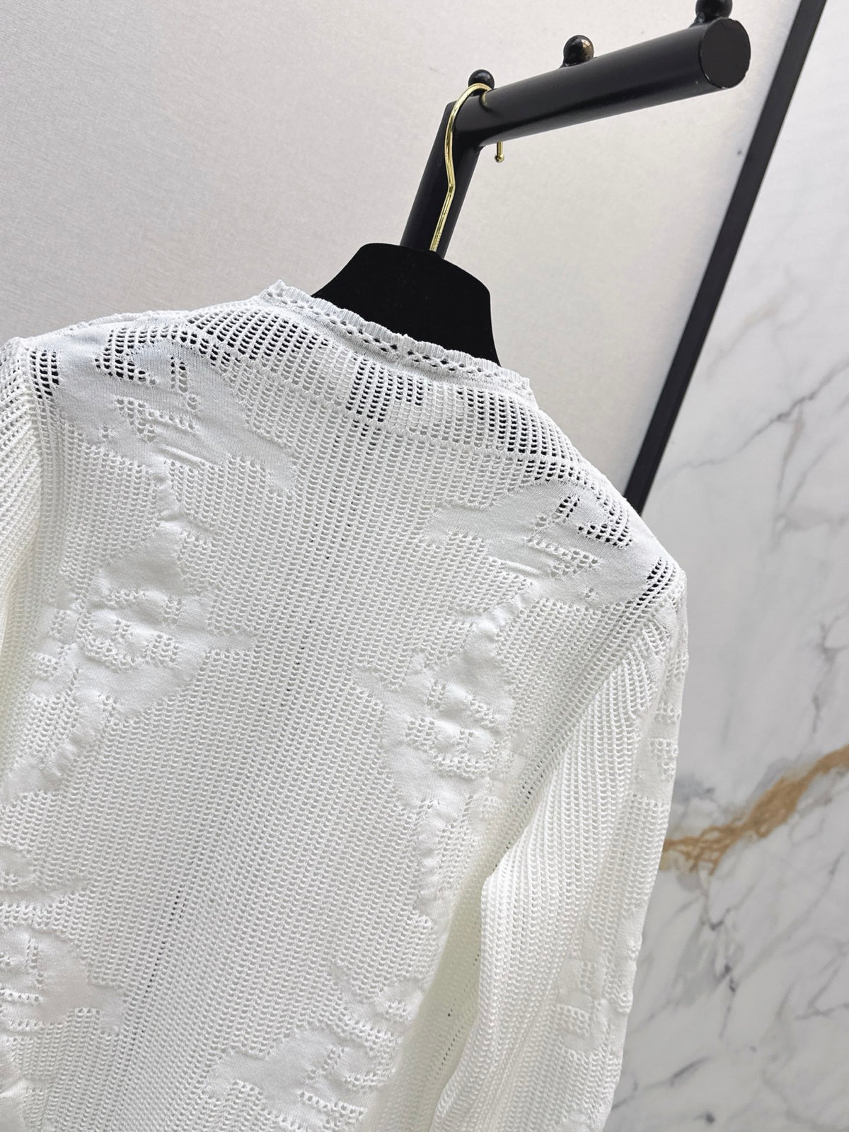 26FW New Cut-out Floral Jacquard Knit Cardigan 🤍
