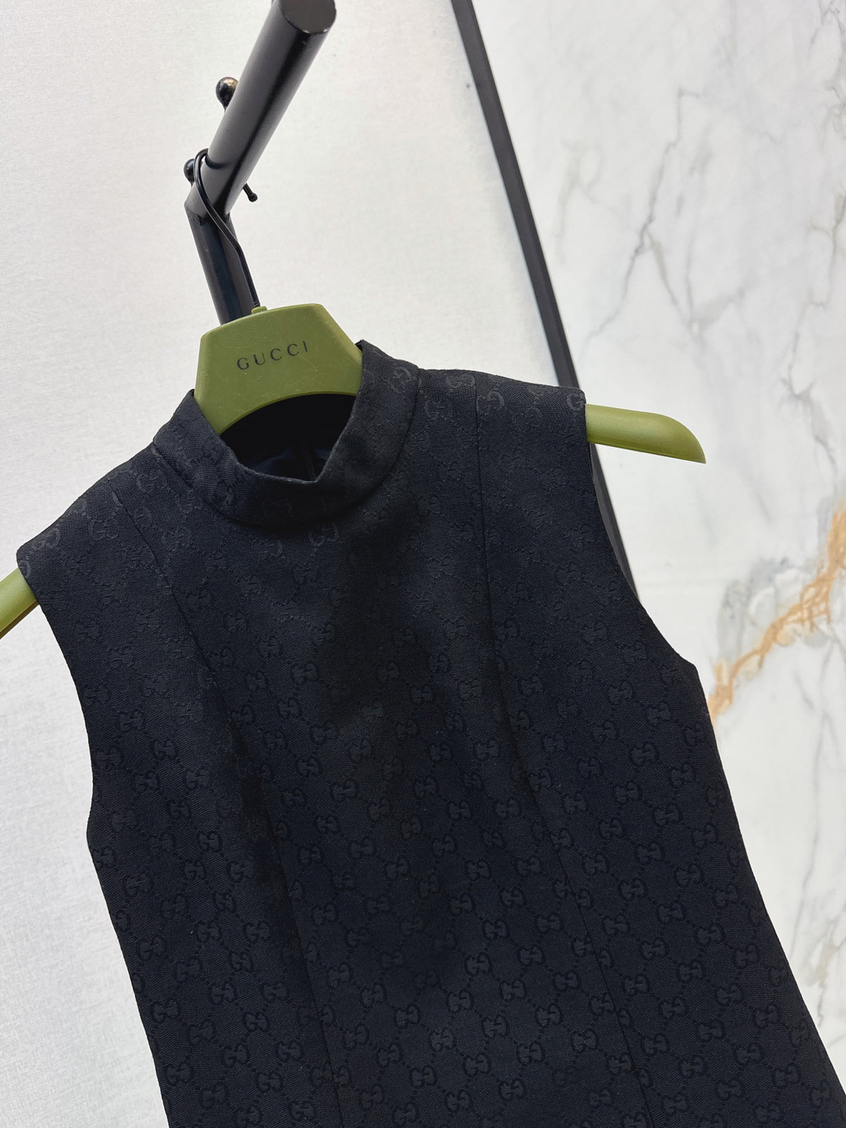 26FW New Stand-Collar Sleeveless Logo Jacquard Dress 🖤