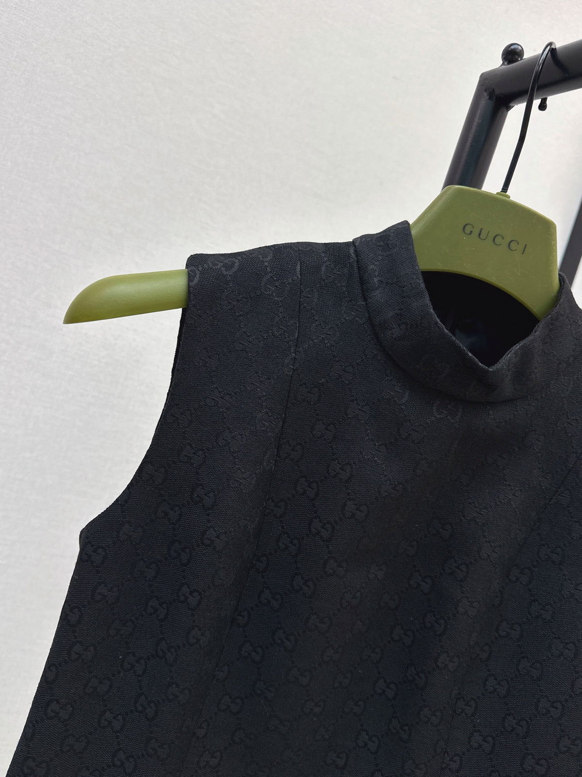 26FW New Stand-Collar Sleeveless Logo Jacquard Dress 🖤