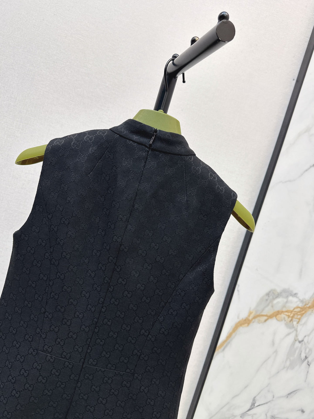 26FW New Stand-Collar Sleeveless Logo Jacquard Dress 🖤
