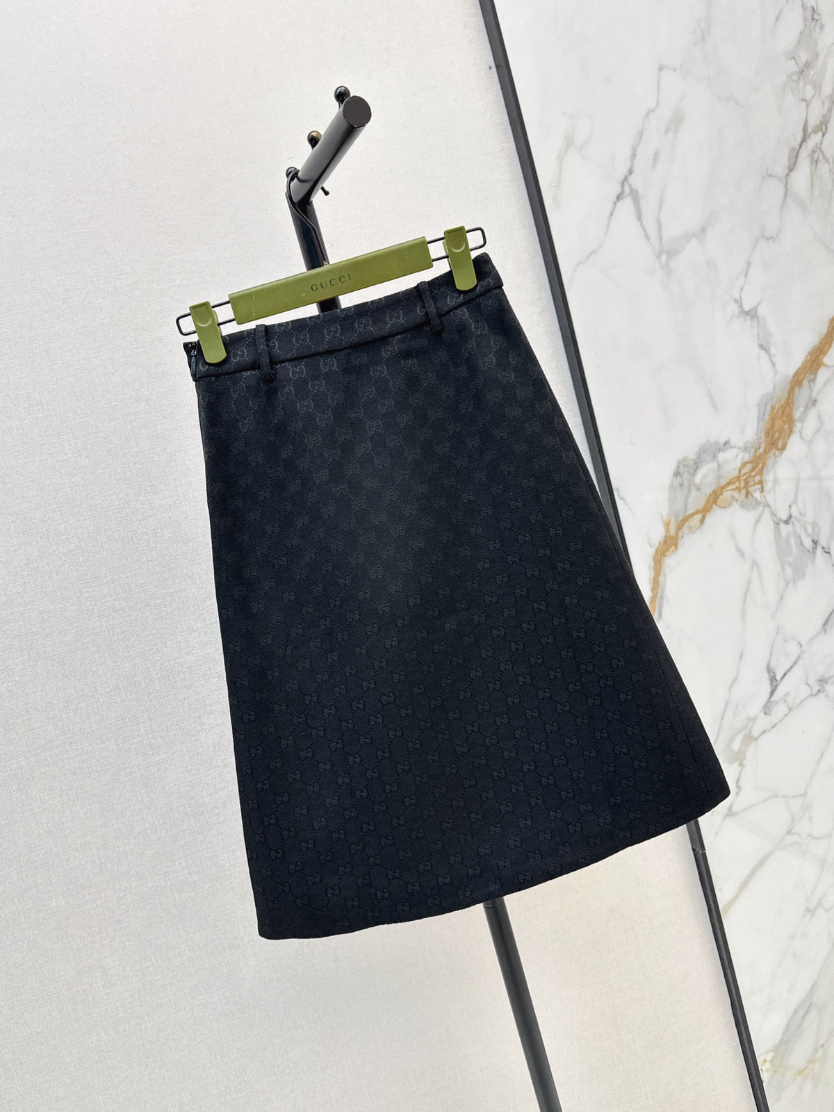 26FW New Mid-Length Skirt with Tonal Logo Monogram 🖤
