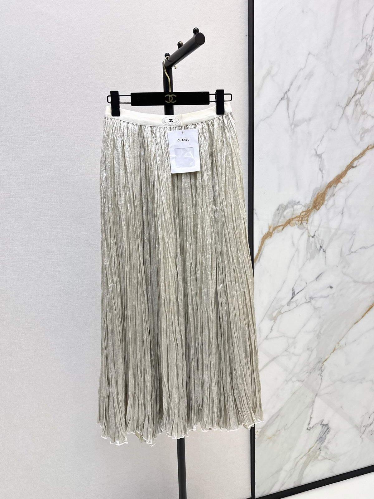 26FW New Pleated Maxi Skirt with Voluminous Hem 🖤