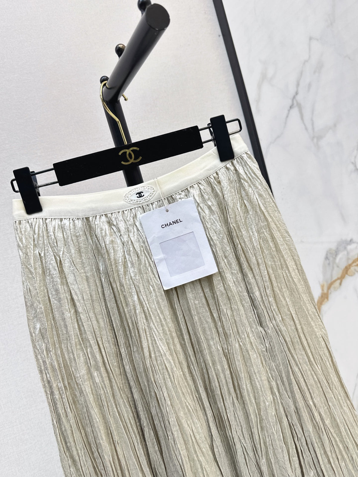 26FW New Pleated Maxi Skirt with Voluminous Hem 🖤