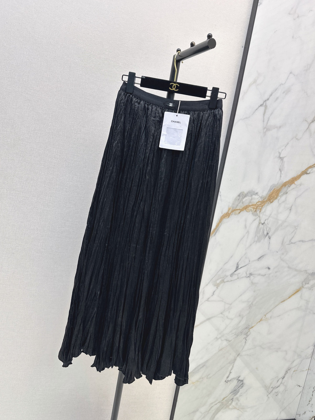 26FW New Pleated Maxi Skirt with Voluminous Hem 🖤