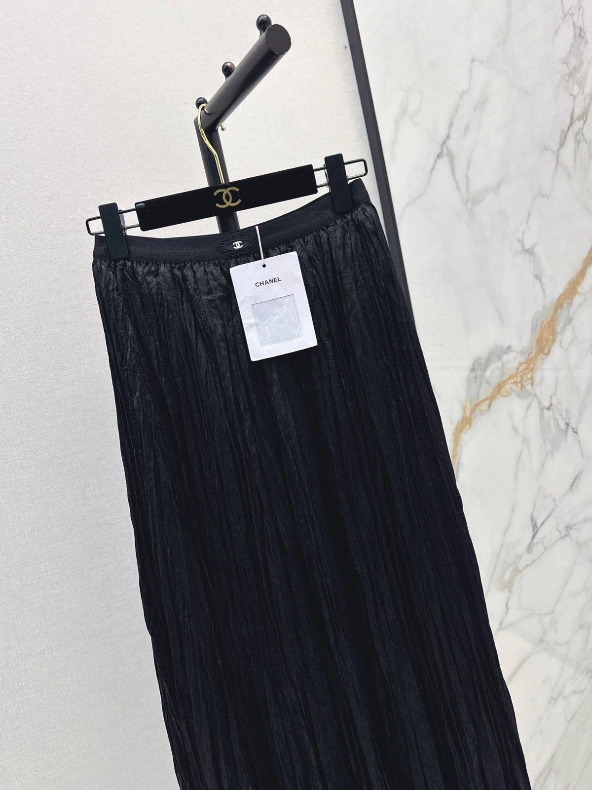 26FW New Pleated Maxi Skirt with Voluminous Hem 🖤
