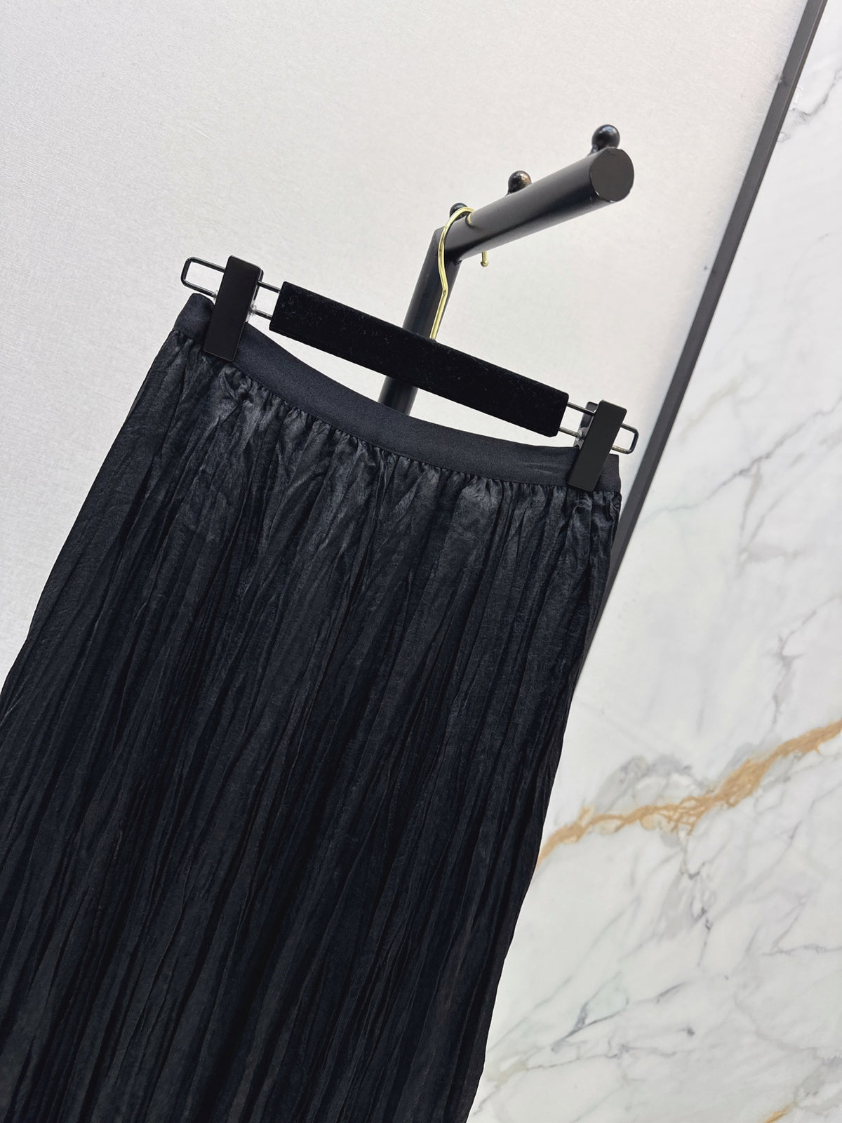 26FW New Pleated Maxi Skirt with Voluminous Hem 🖤