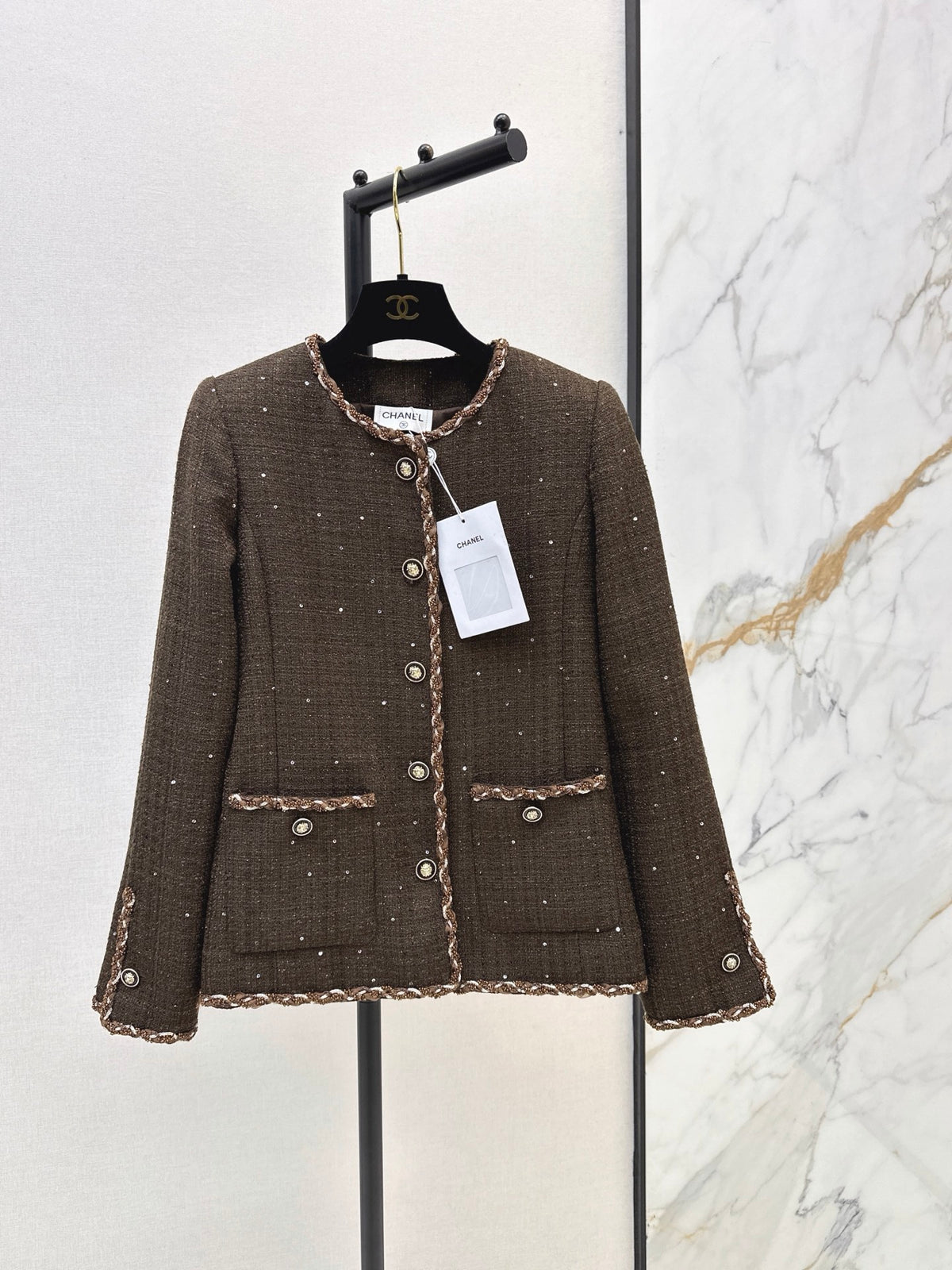 26FW New Knit Jacket with Crew Neck and Contrast Piping 🤍