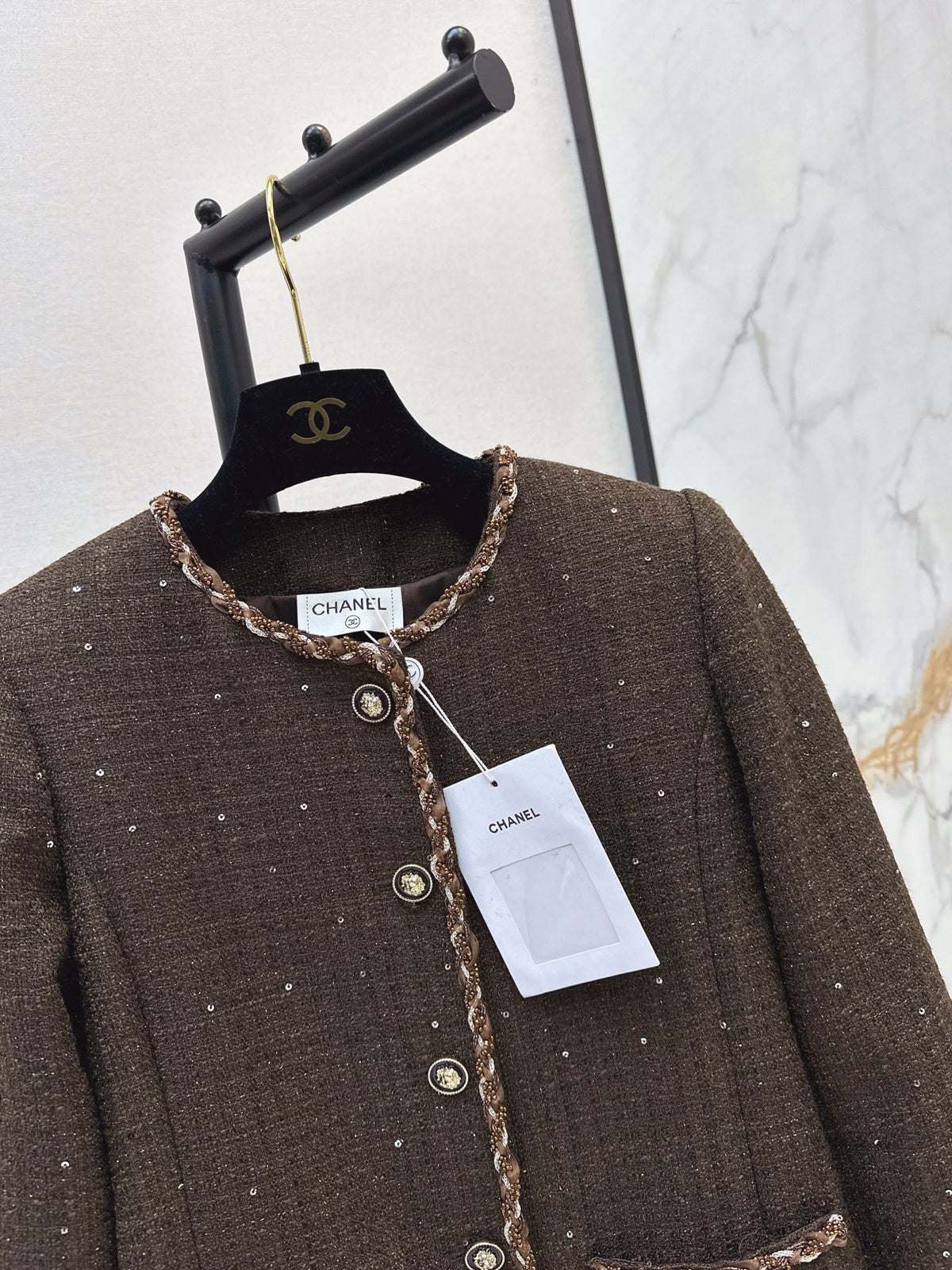 26FW New Knit Jacket with Crew Neck and Contrast Piping 🤍