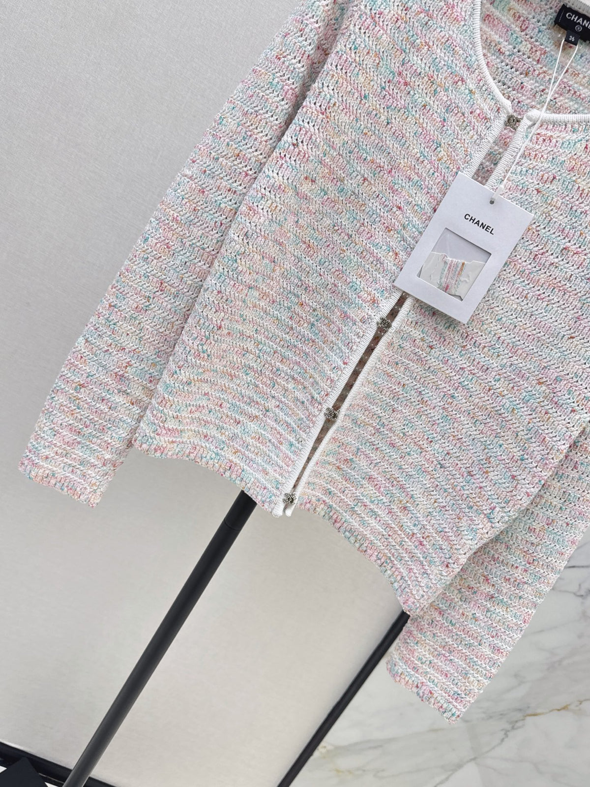 26FW New Macaron-Colored Polka-Dot Crew-Neck Knit Cardigan 💕