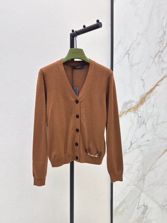 26FW New V-Neck Knit Cardigan with Metal Horsebit Detail 🤎