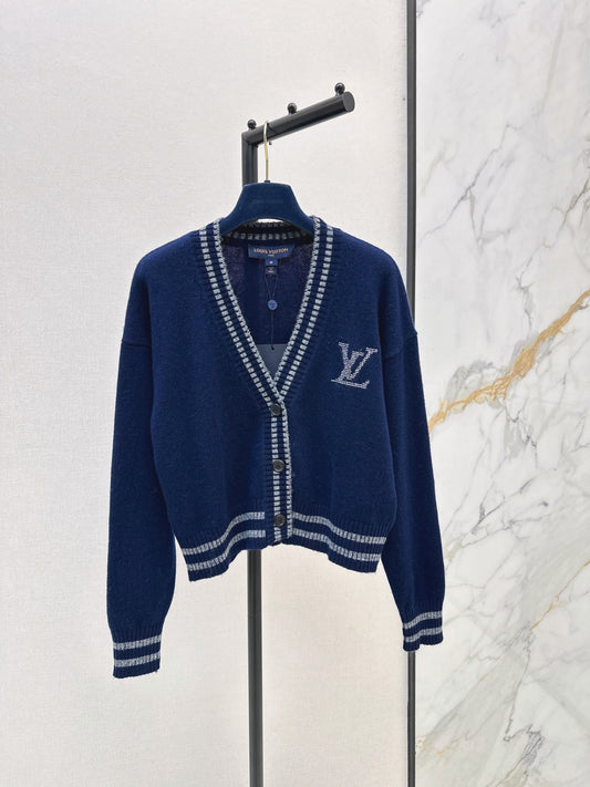 26FW New Navy V-Neck Knit Cardigan 🖤