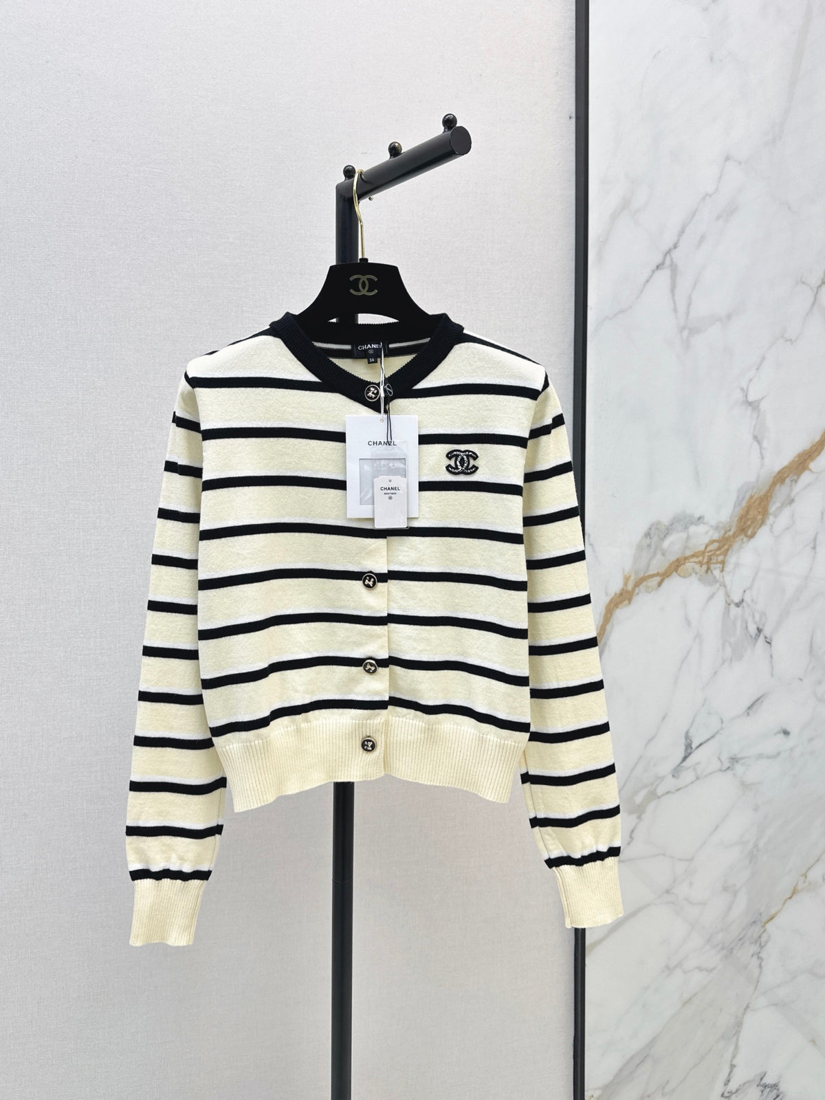 26FW New Black & White Striped Crew-Neck Knit Cardigan 🖤