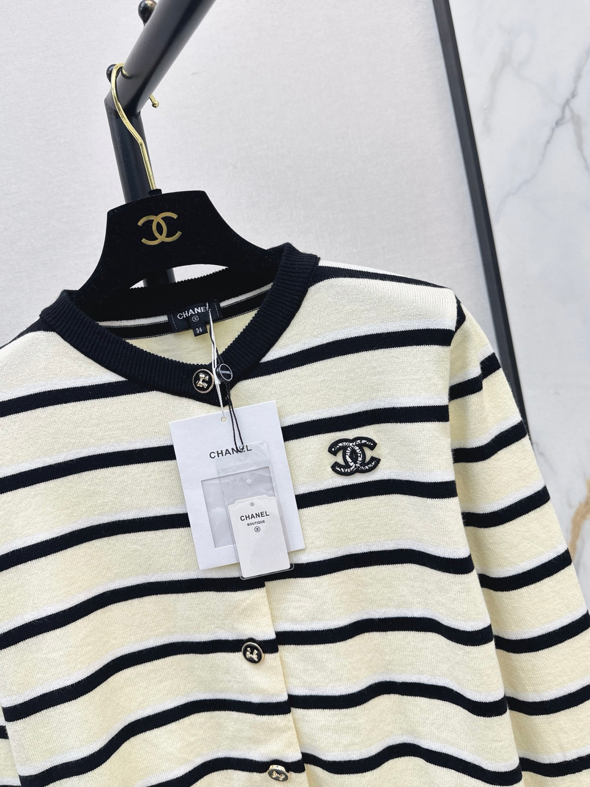 26FW New Black & White Striped Crew-Neck Knit Cardigan 🖤