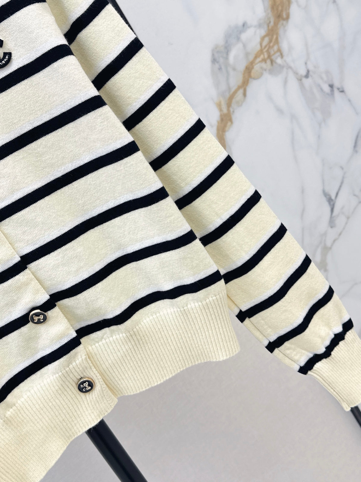 26FW New Black & White Striped Crew-Neck Knit Cardigan 🖤