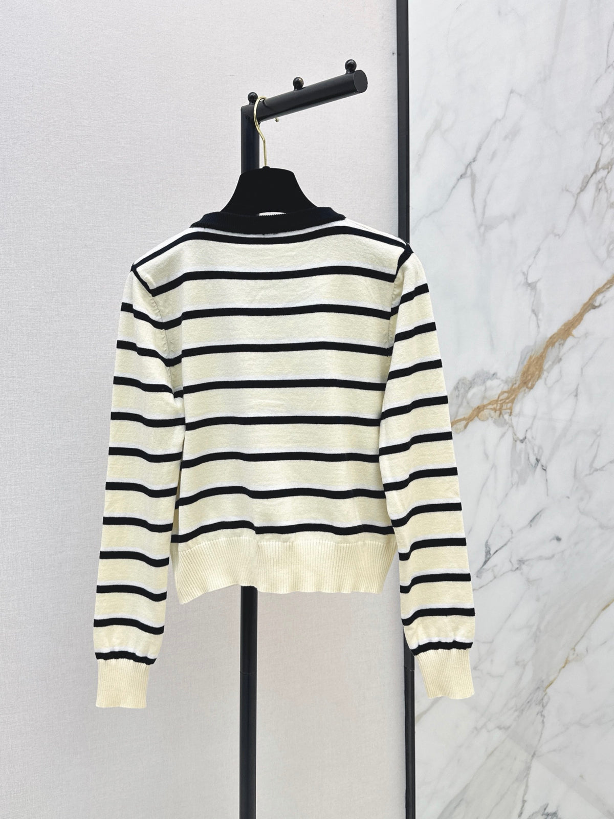 26FW New Black & White Striped Crew-Neck Knit Cardigan 🖤