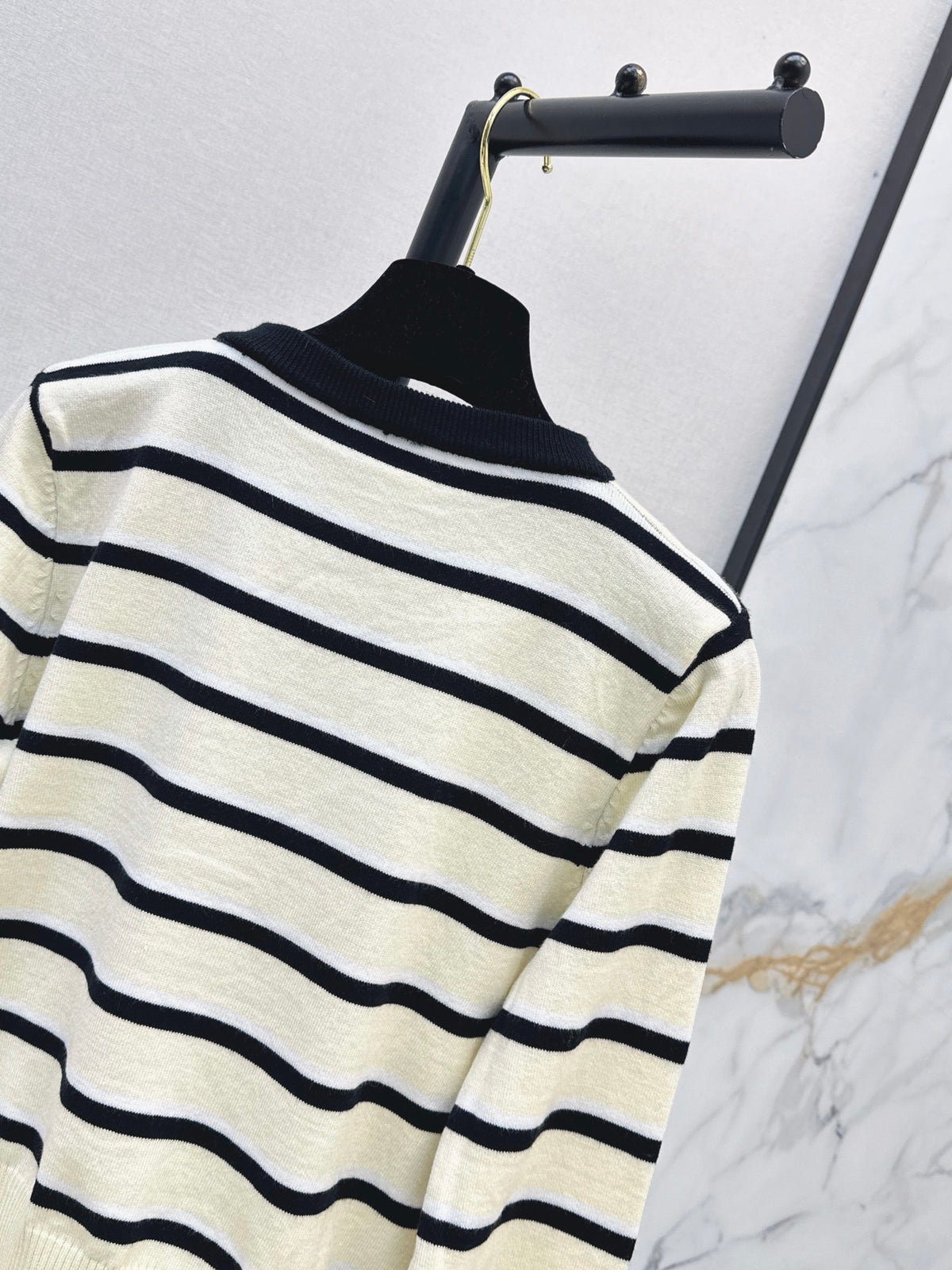 26FW New Black & White Striped Crew-Neck Knit Cardigan 🖤
