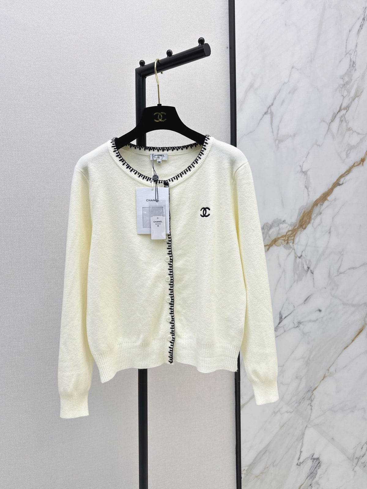 26FW New Crew-Neck Knit Cardigan 🤍