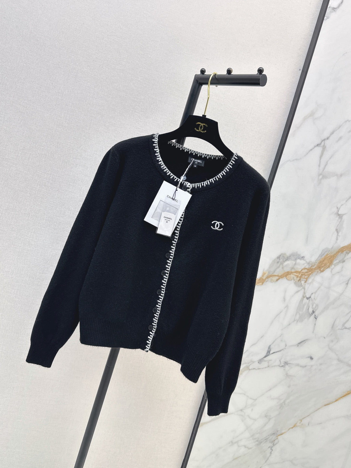 26FW New Crew-Neck Knit Cardigan 🤍