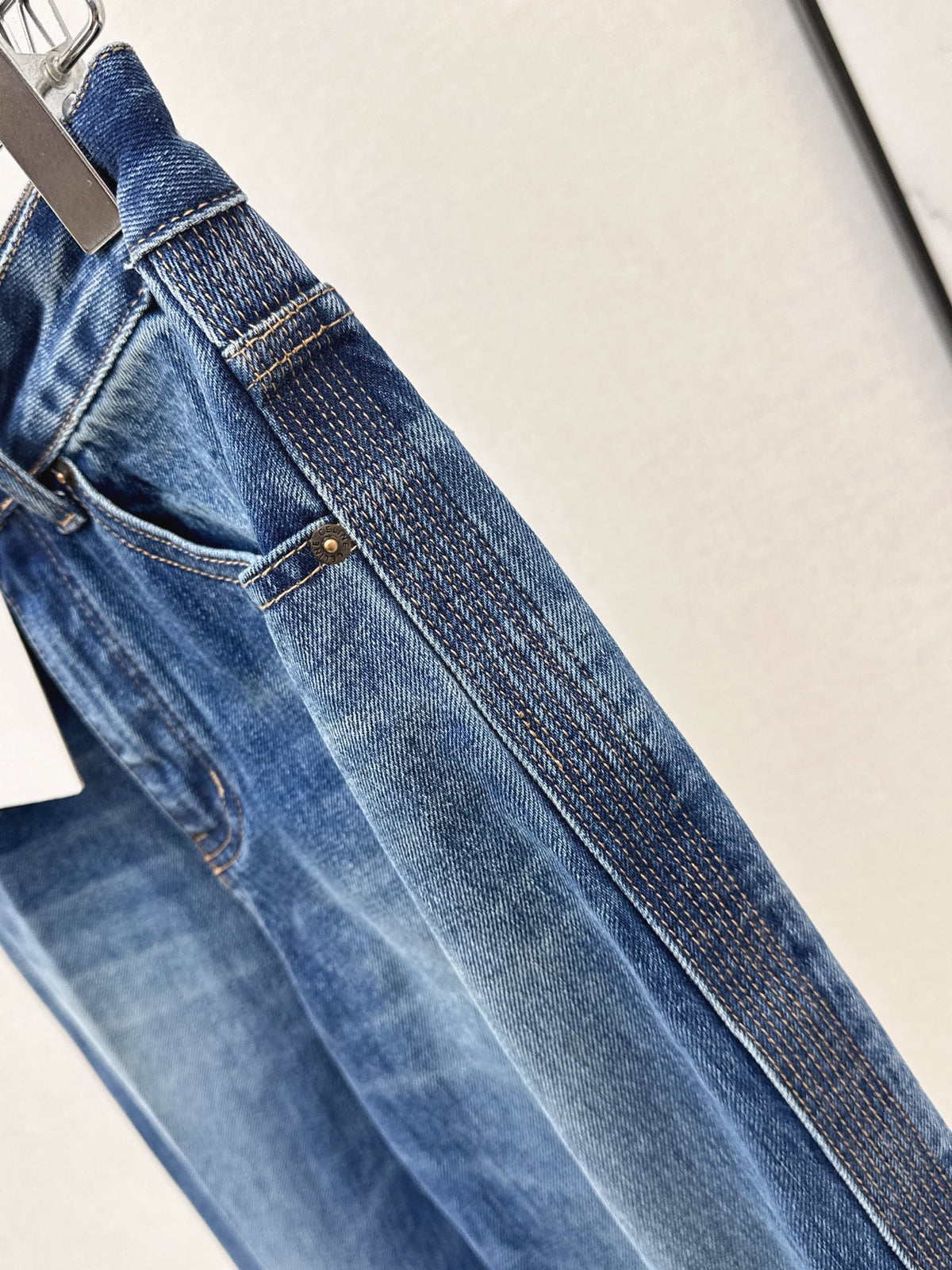 26FW New Vintage-Wash Denim Jeans 🩵