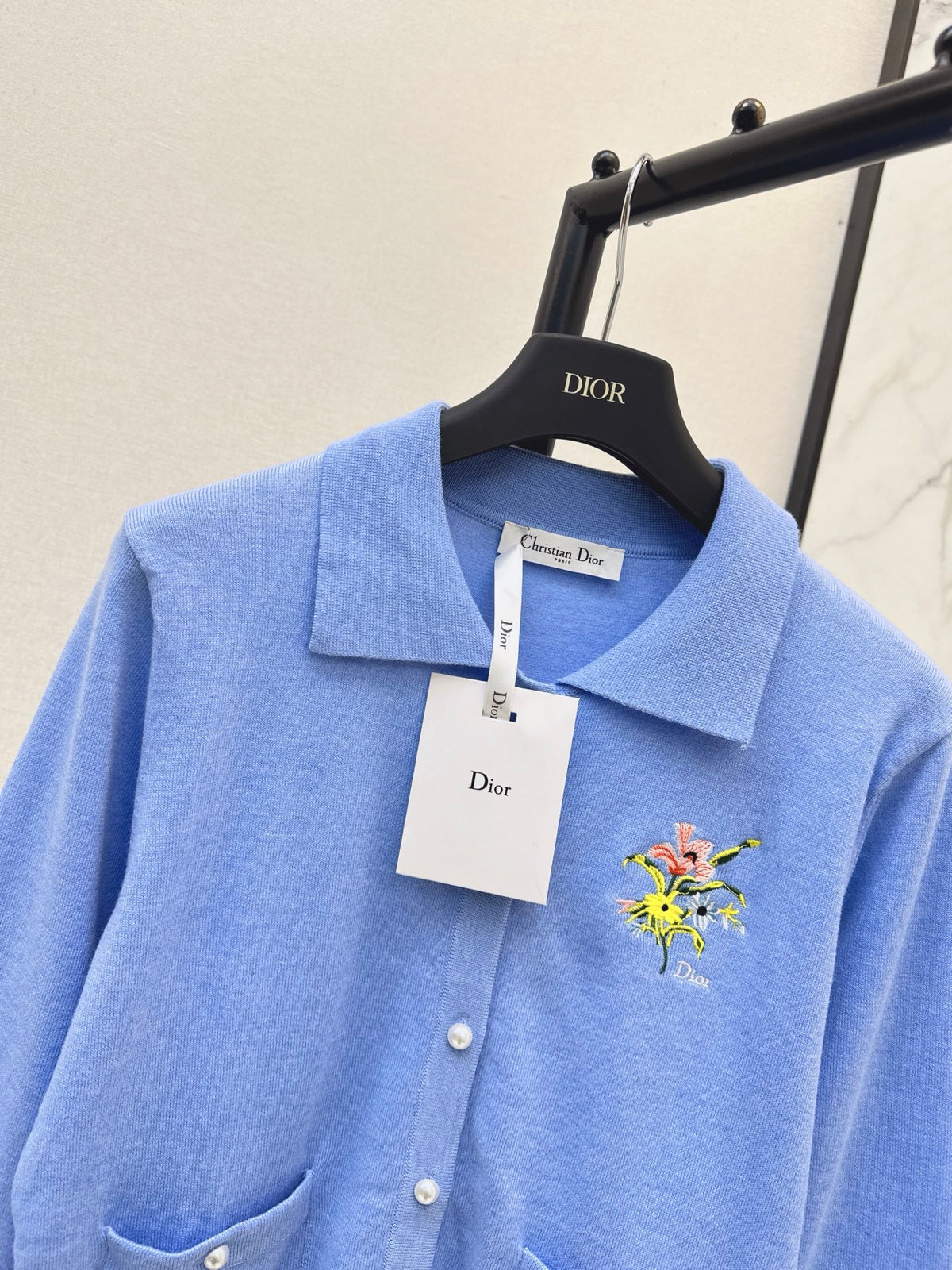 26FW New Collared Long-Sleeve Knit Cardigan 🩵