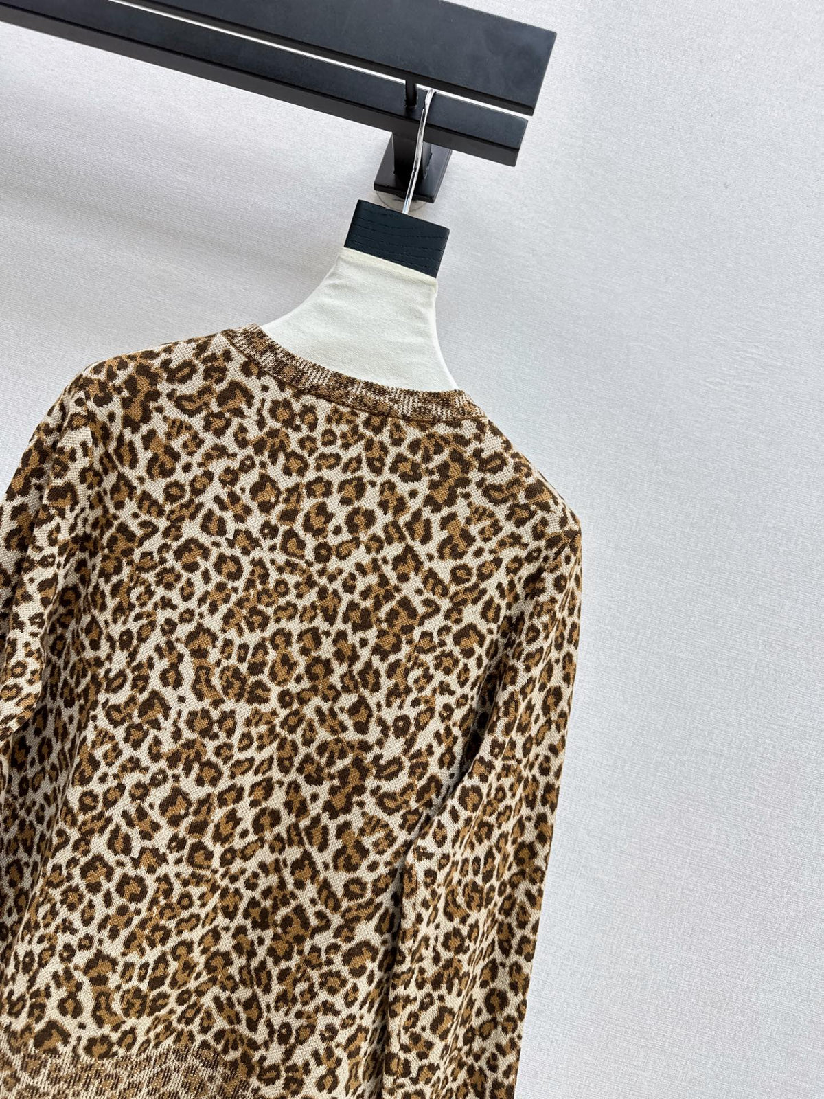 26FW New Leopard Print Crew-Neck Cardigan 🤎
