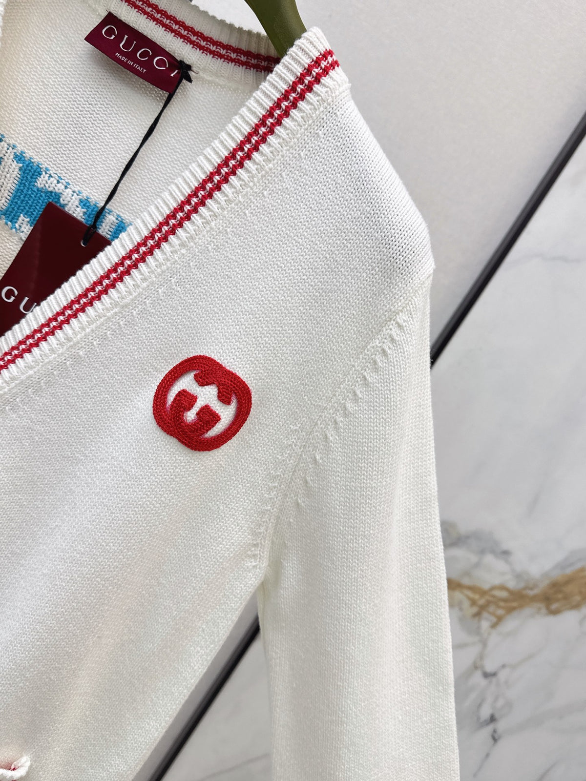 26FW New Logo-Jacquard V-Neck Knit Cardigan 🤍