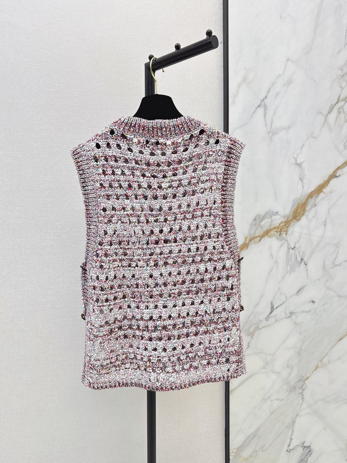 26FW New Cut-out Tank Top with Speckled Detail 🤍
