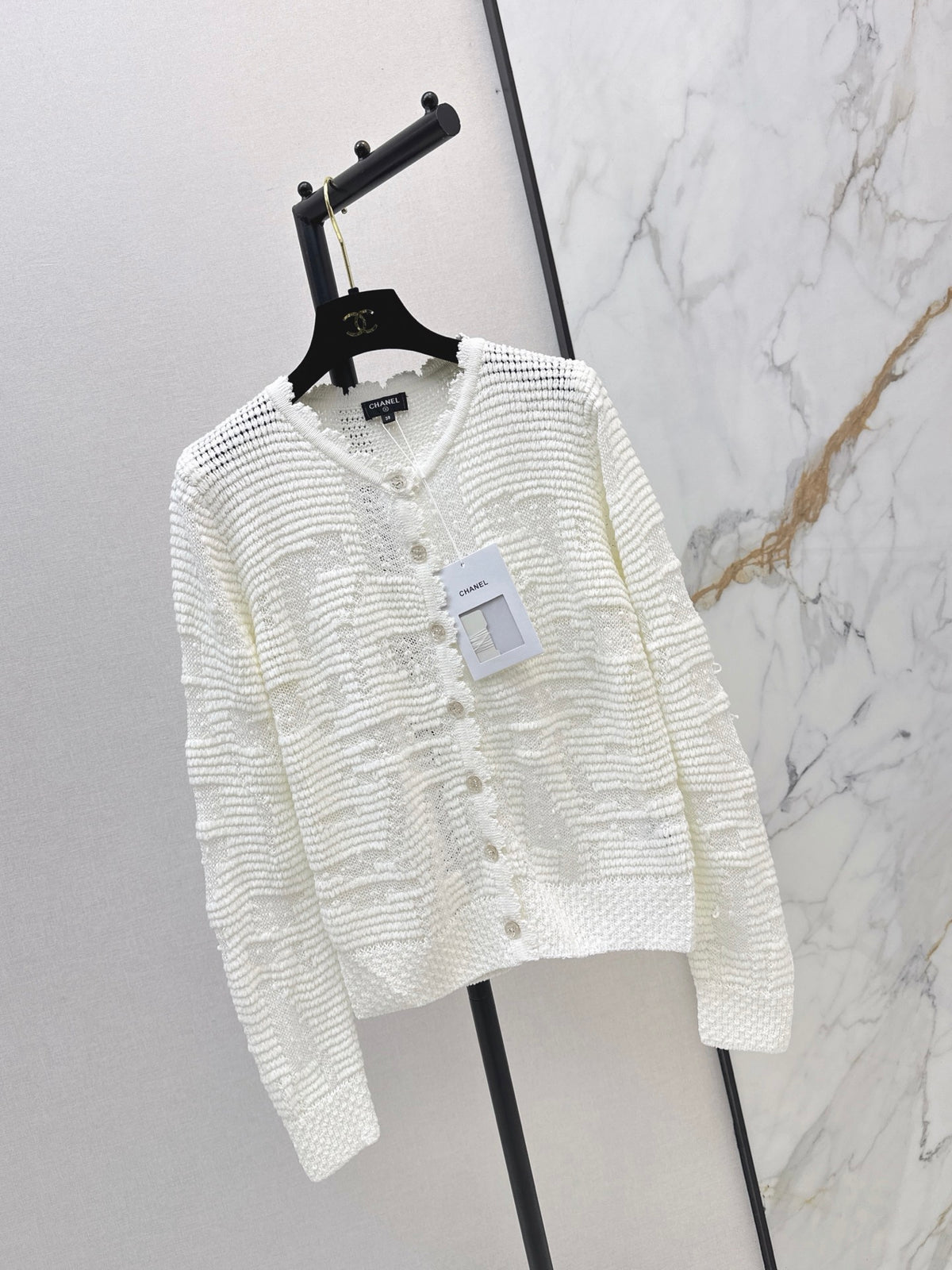 26FW New White Cut-Out Cardigan 🤍