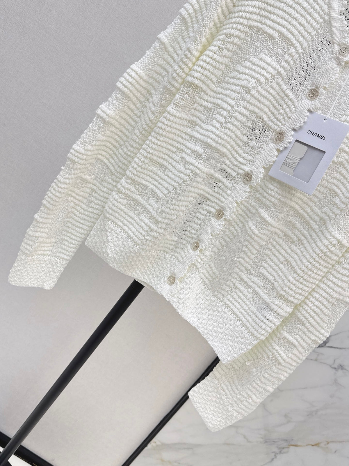 26FW New White Cut-Out Cardigan 🤍