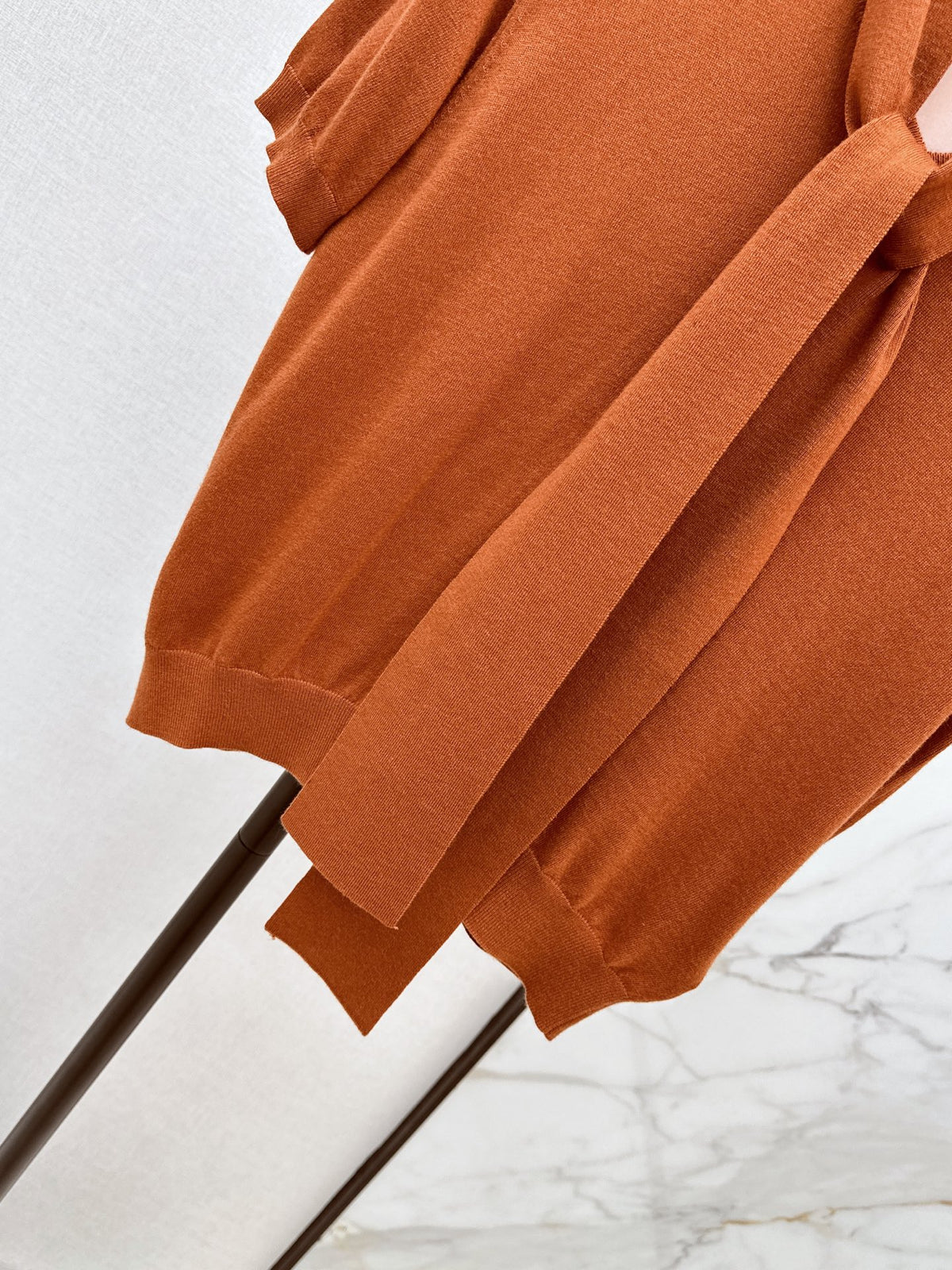 26FW New Caramel-Toned Short-Sleeve Knit Top with Ribbon Detail 🤎