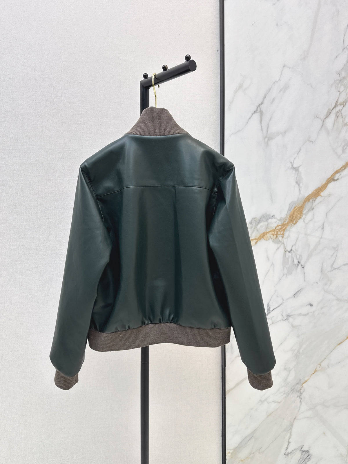 🔥Highest Quality🔥26FW New Ribbed-Panel Logo Jacket 🖤
