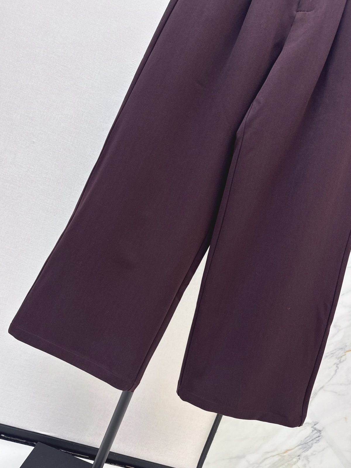 26FW New Straight-Leg Trousers with Hardware Detail 🖤