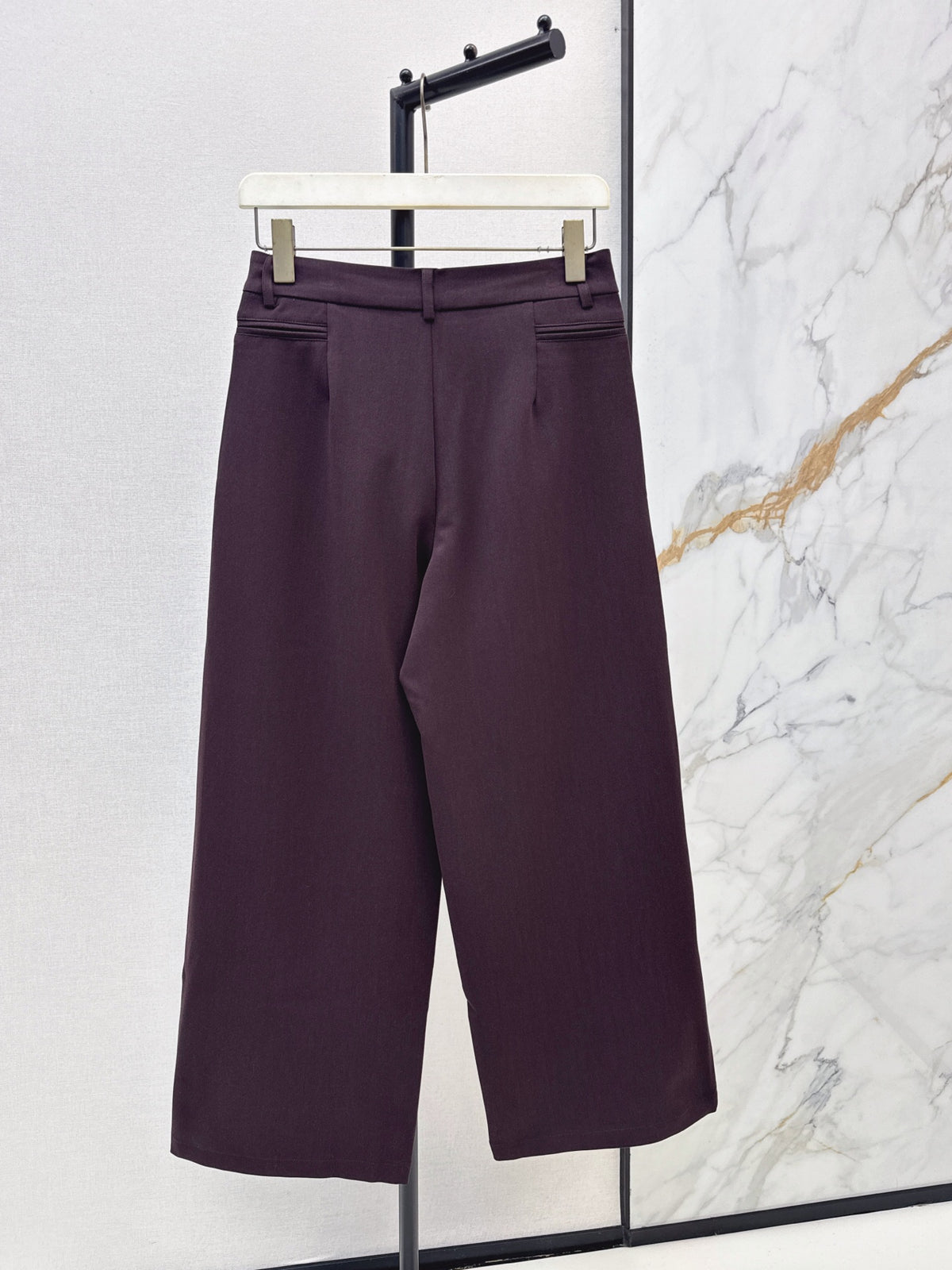 26FW New Straight-Leg Trousers with Hardware Detail 🖤