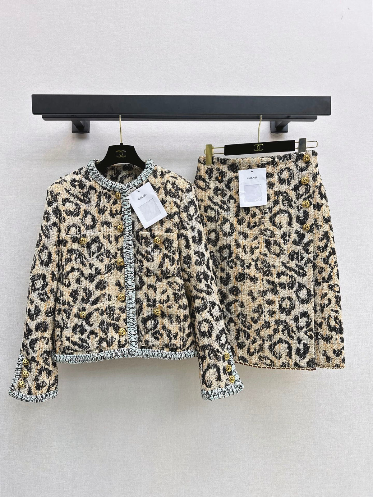 🔥Highest Quality🔥26FW New Leopard Jacquard Crew-Neck Knit Jacket 🤍