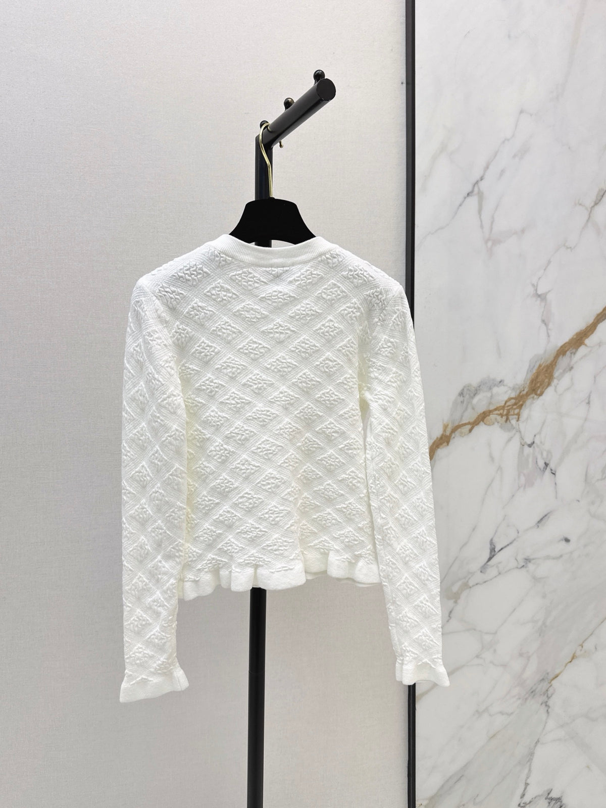 26FW New Quilted-Pattern Knit Crew-Neck Cardigan 🤍