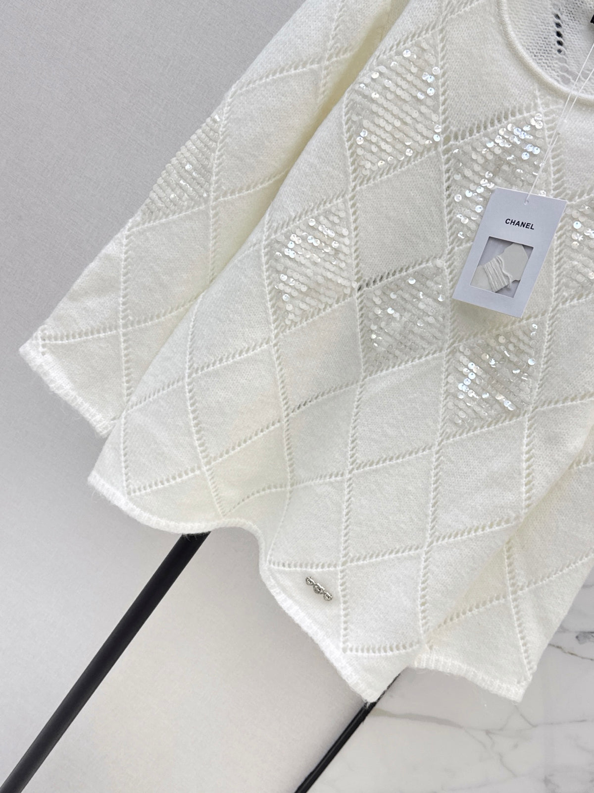 26FW New Off-White Diamond-Quilted Sequin Knit Top 🤍