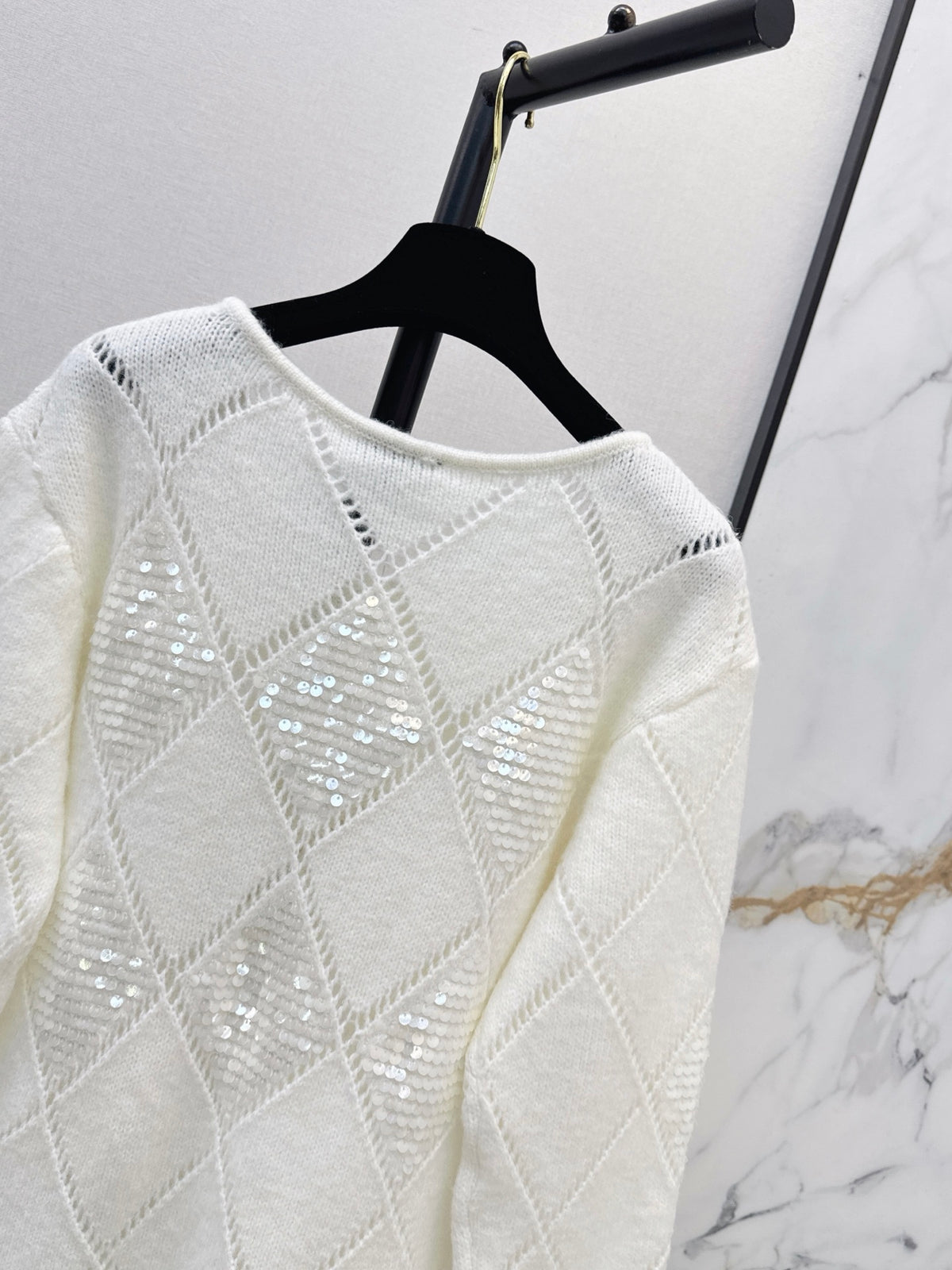 26FW New Off-White Diamond-Quilted Sequin Knit Top 🤍